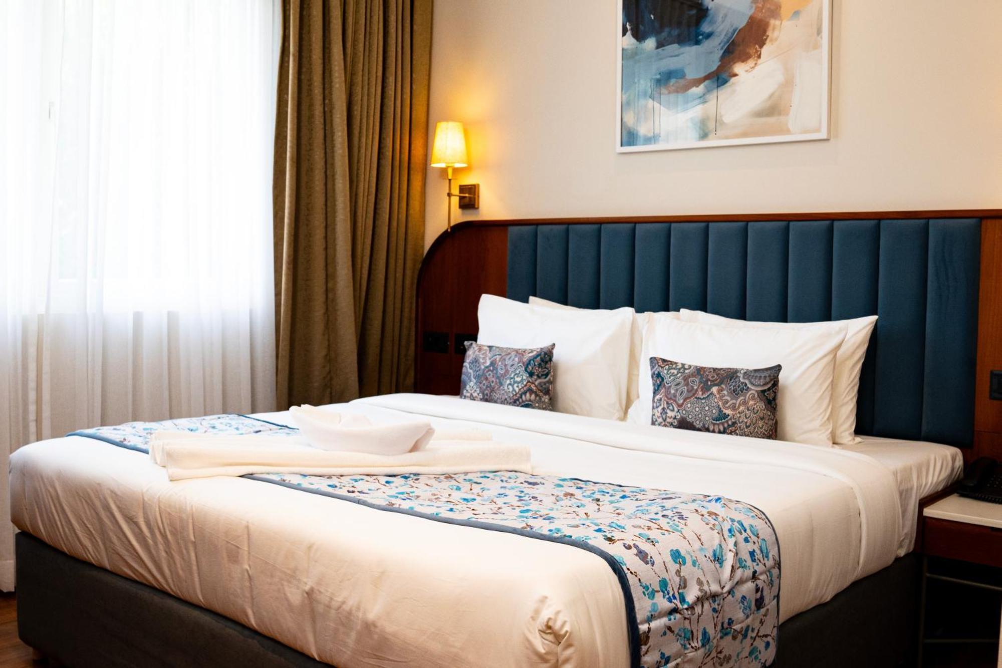 Hotel Benhur Kochi Esterno foto